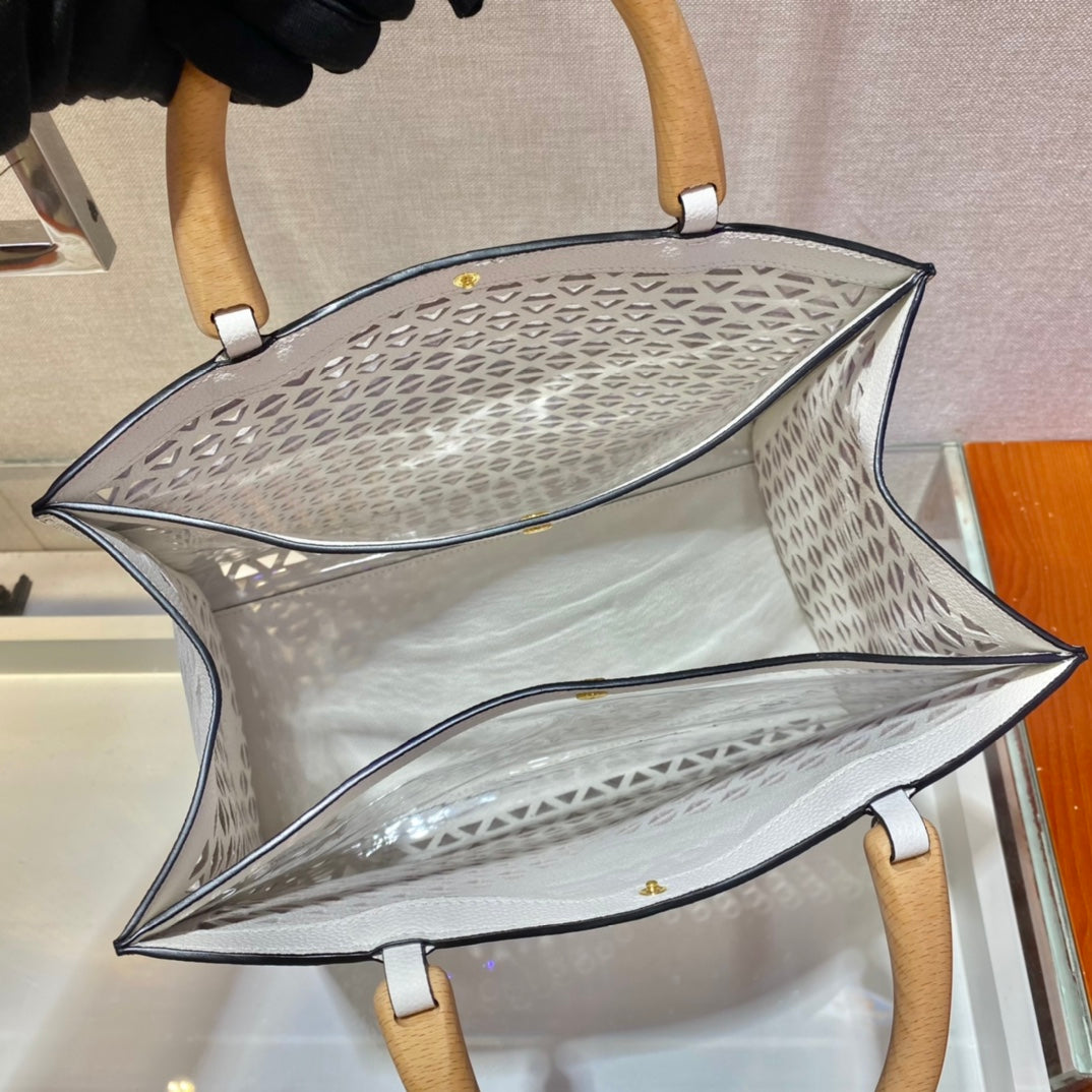 Women bag