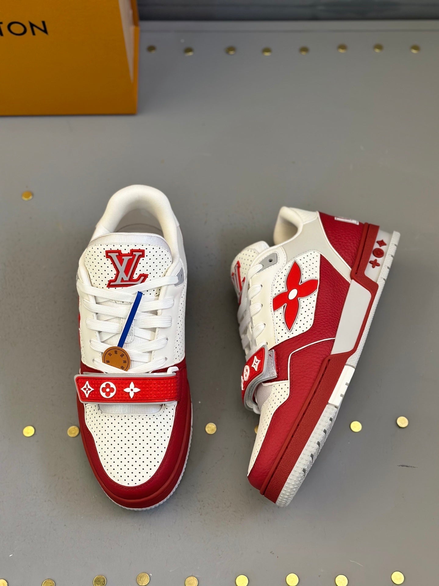 UNISEX SNEAKERS