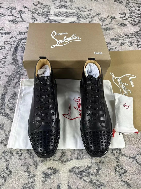 Leather sneakers