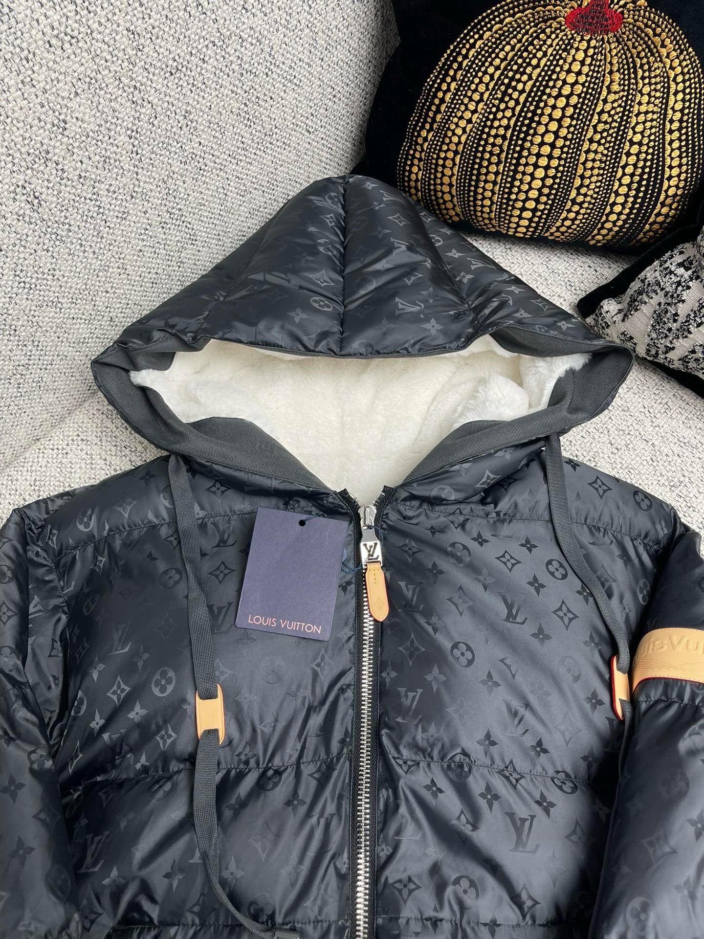 PUFFER JACKET