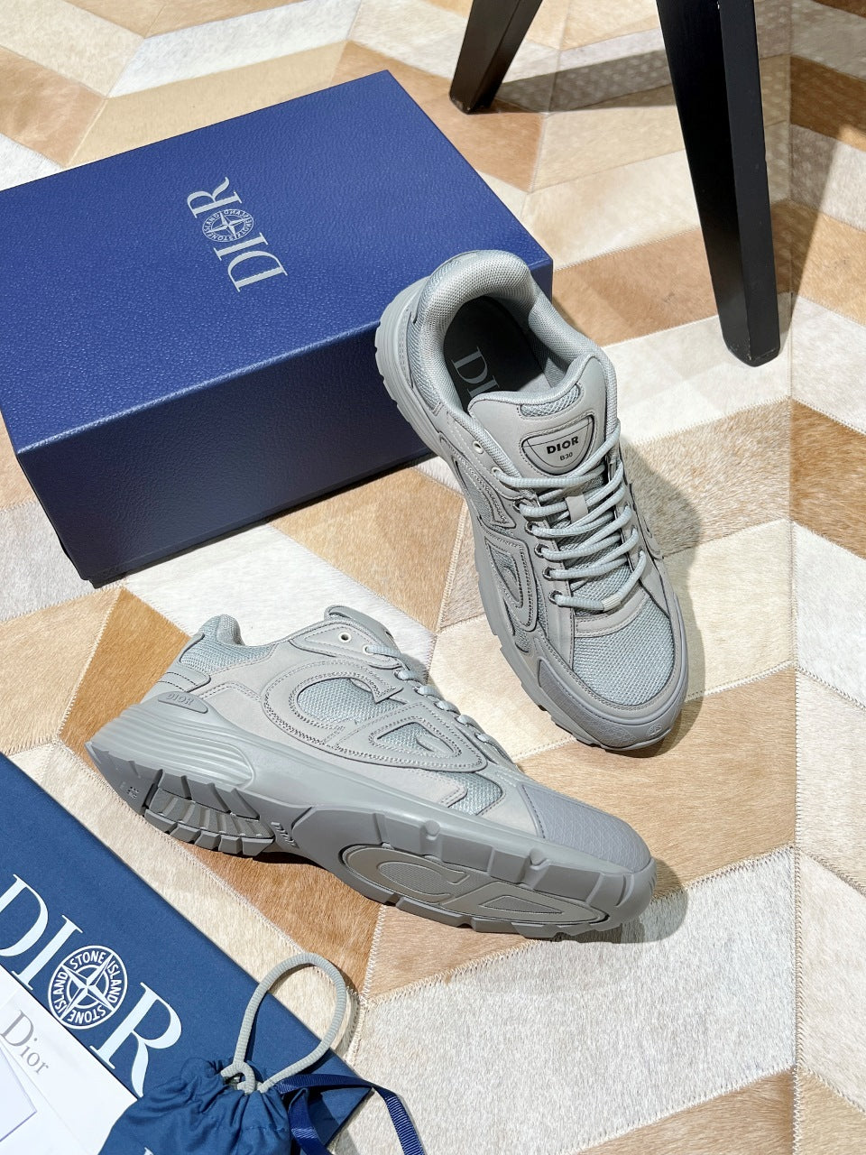 Unisex sneakers