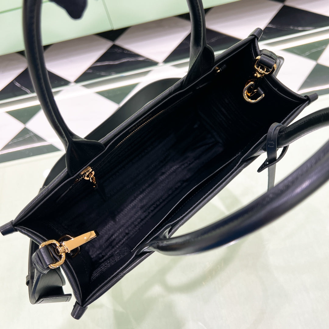 Women bag tote