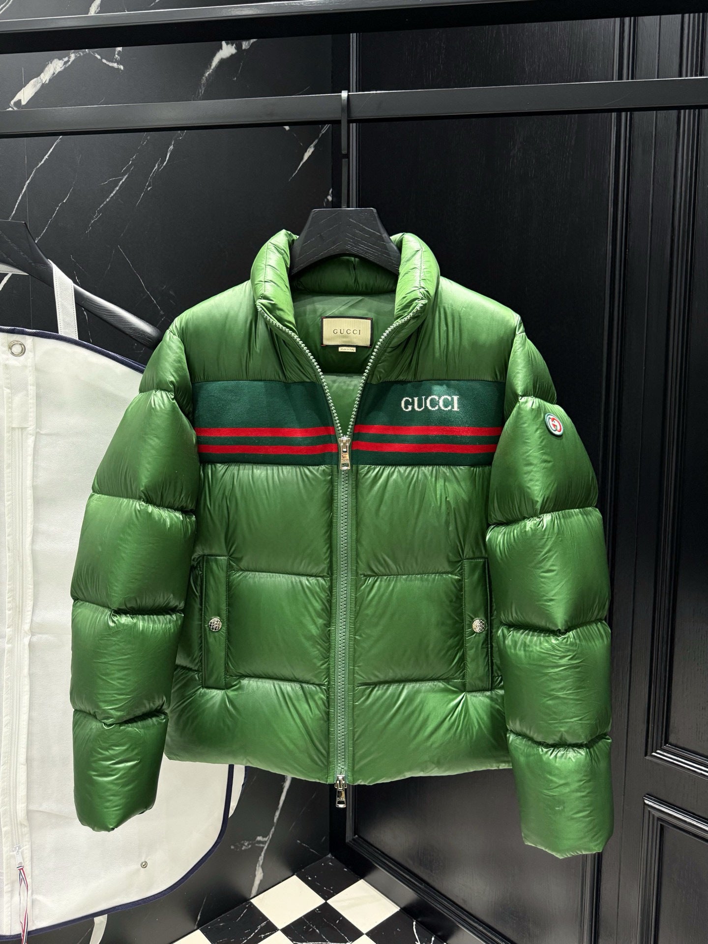 PUFFER JACKET