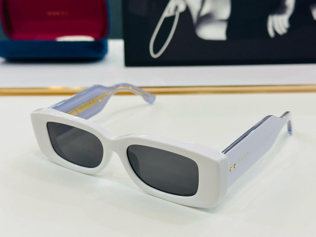 Women sunglasses