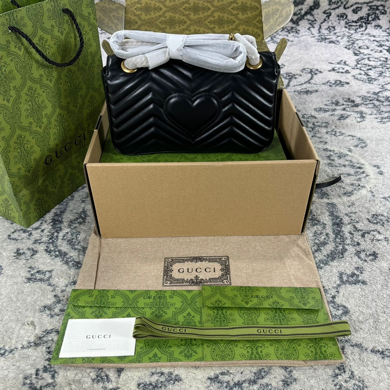 Medium size women bag