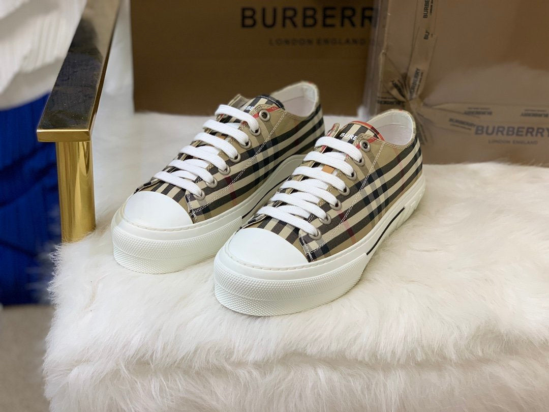 Unisex sneakers