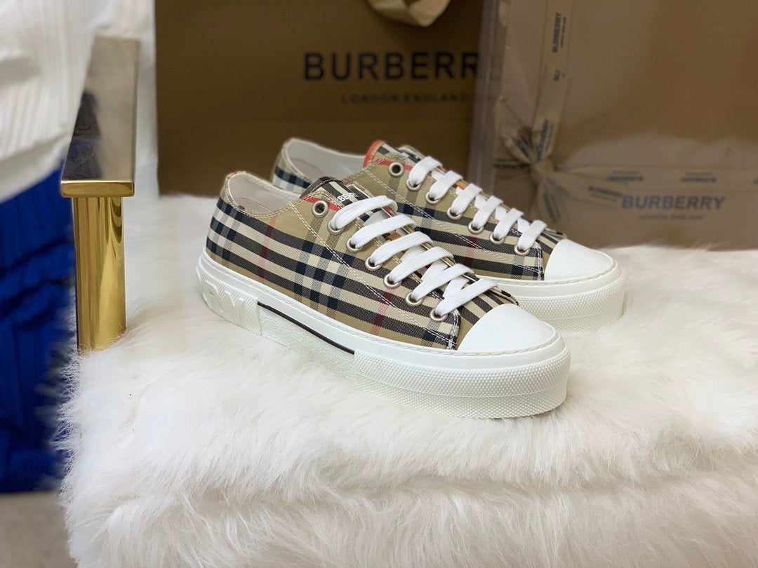 Unisex sneakers