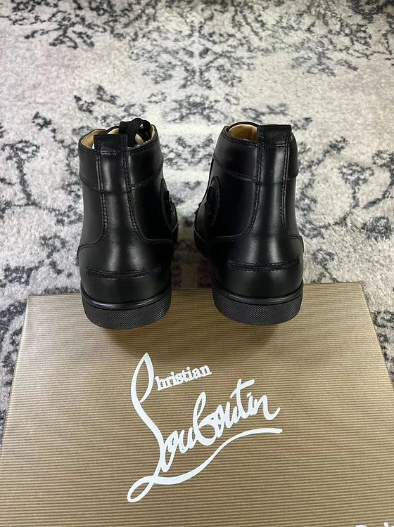 Leather sneakers