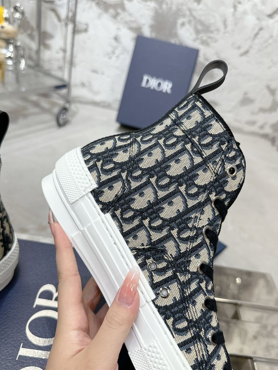 Unisex sneakers