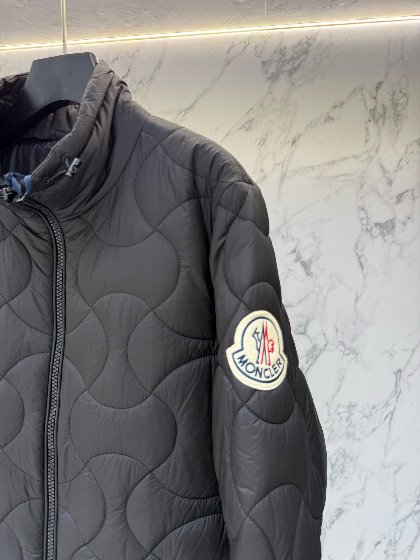 PUFFER JACKET