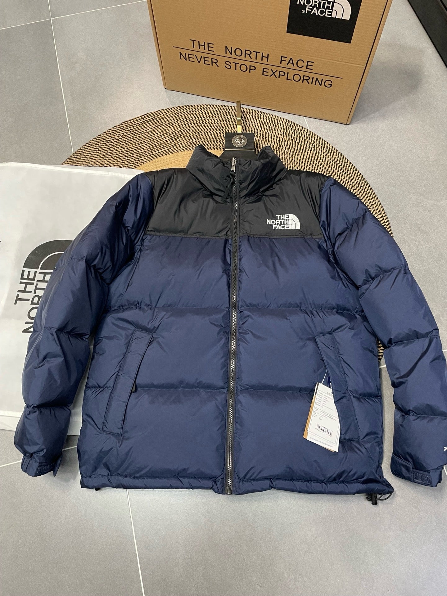 PUFFER JACKET