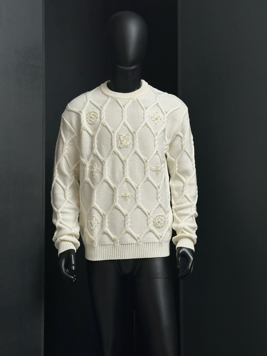 HIGH END SWEATER