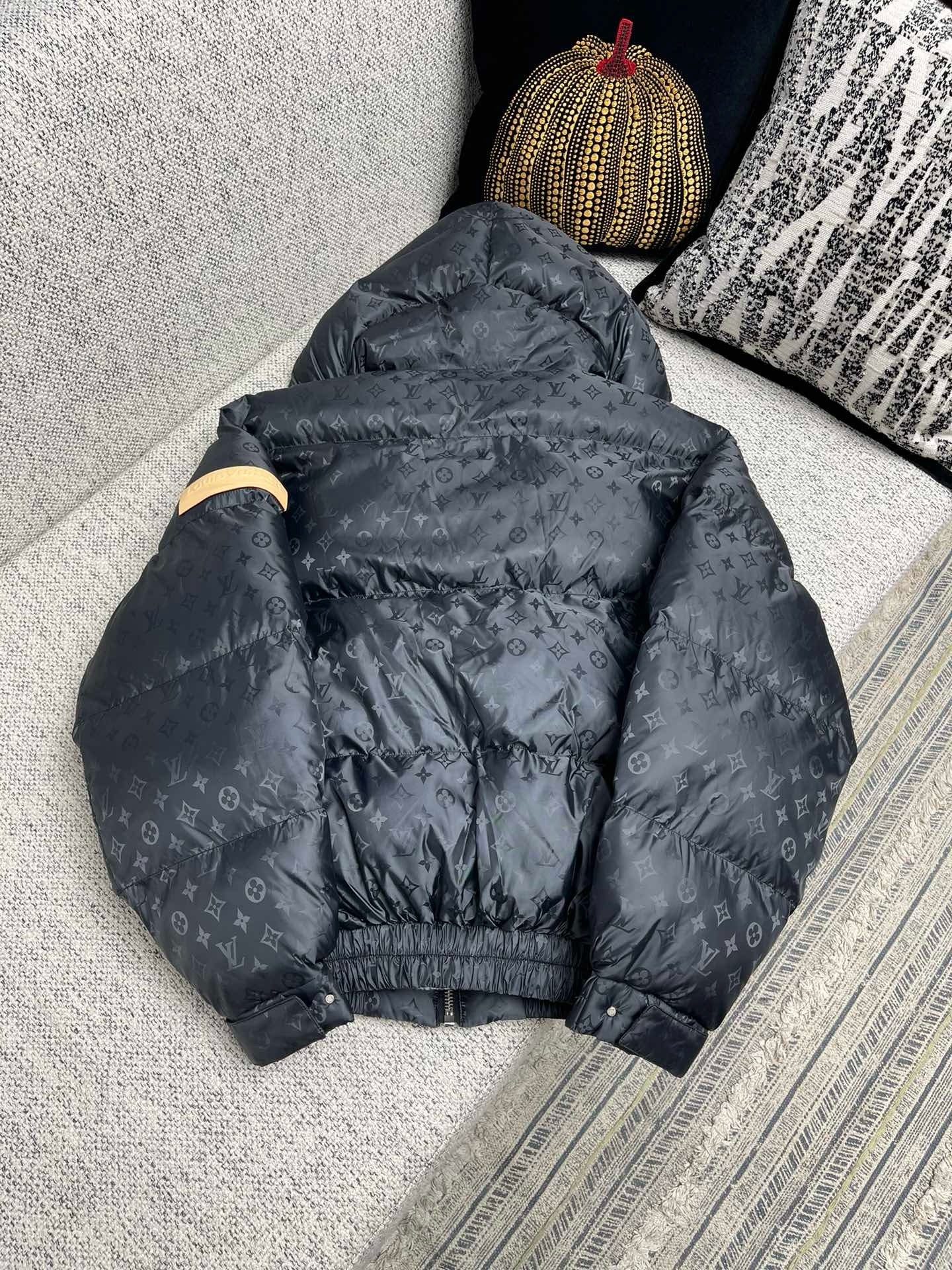 PUFFER JACKET