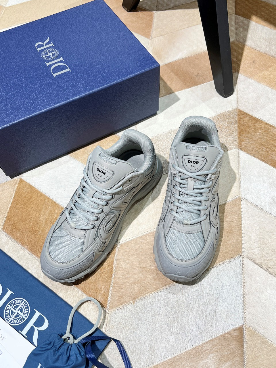 Unisex sneakers