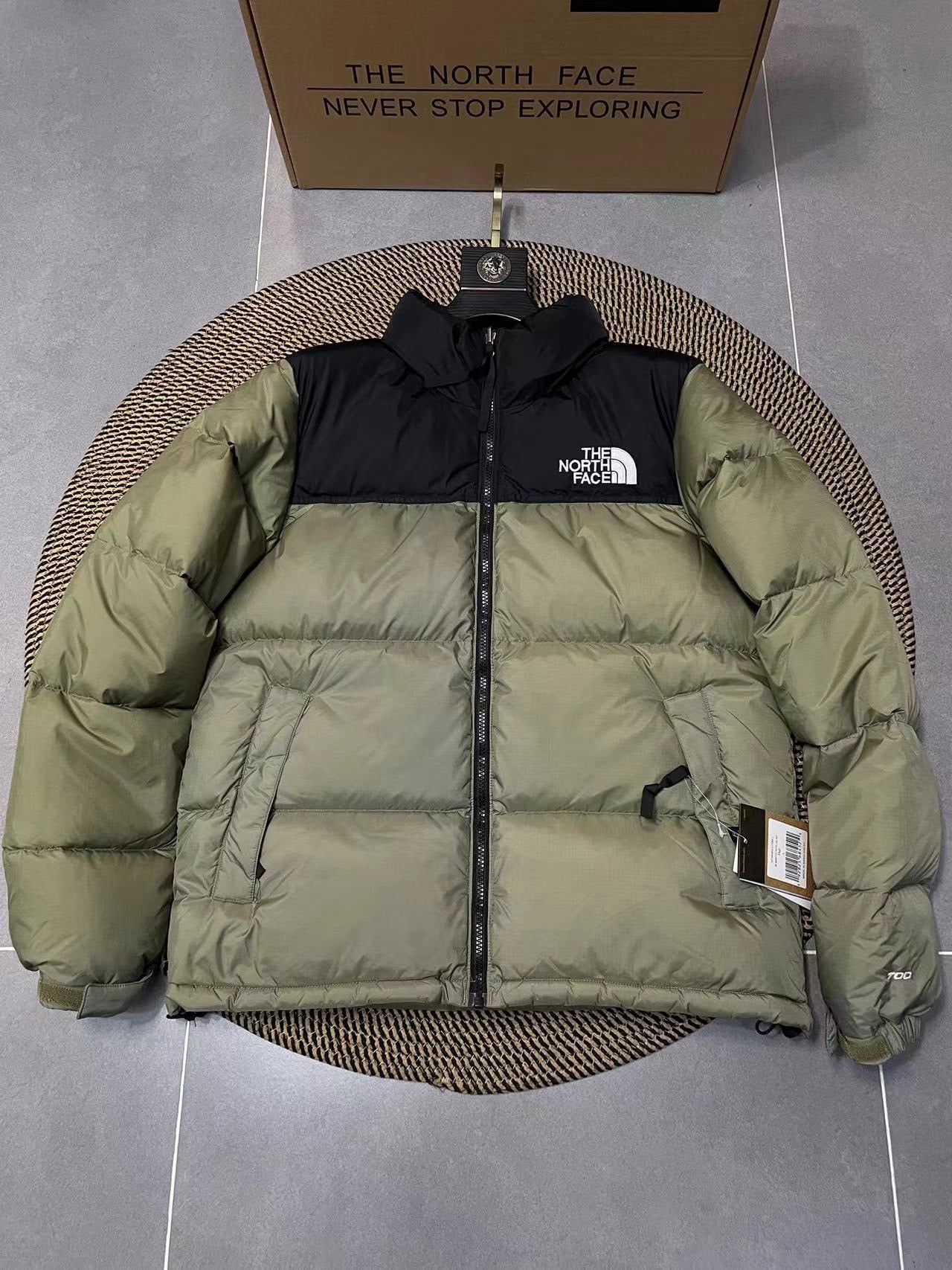 PUFFER JACKET
