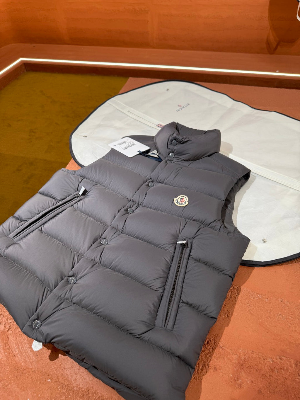 vest