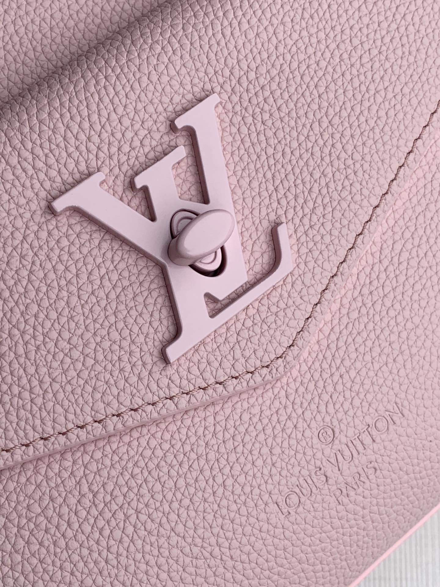 Women bag tote lock me