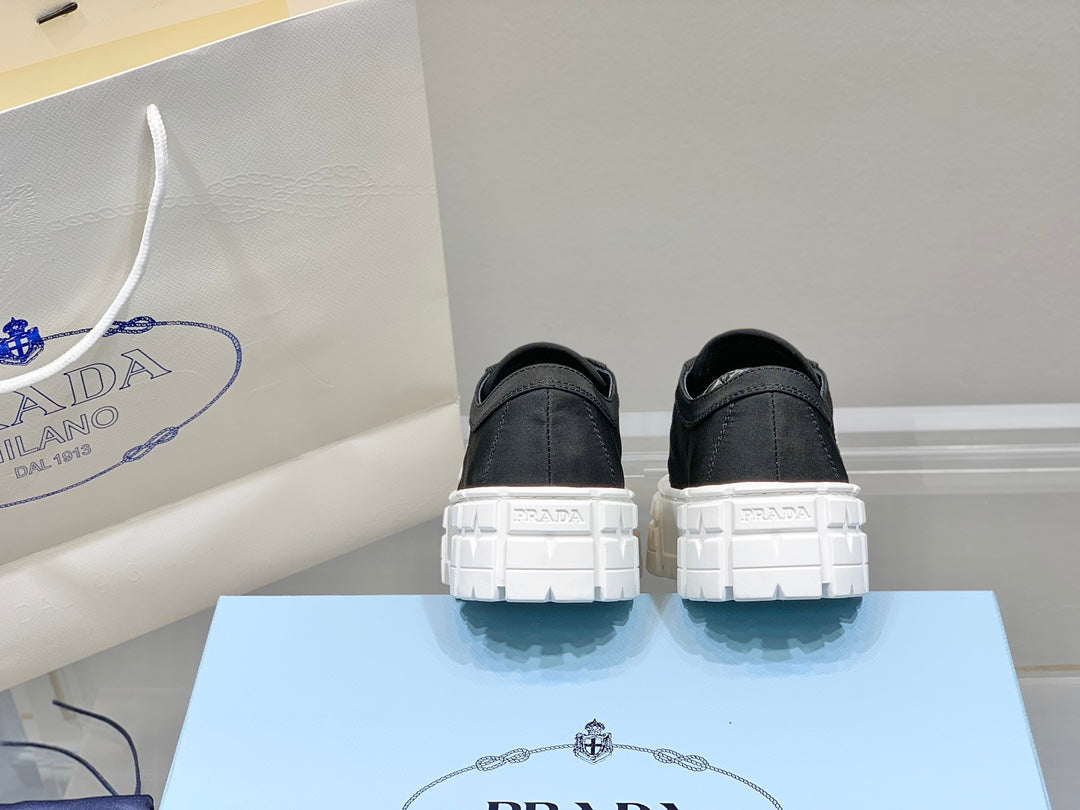 WOMEN SNEAKERS (5 COLORS)