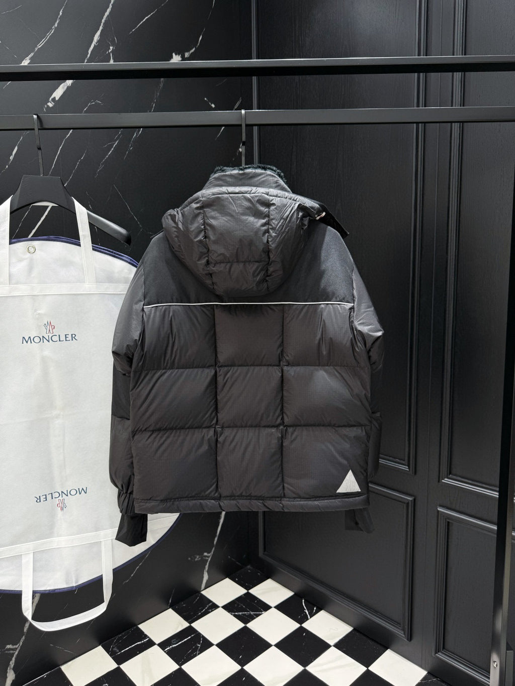 PUFFER JACKET