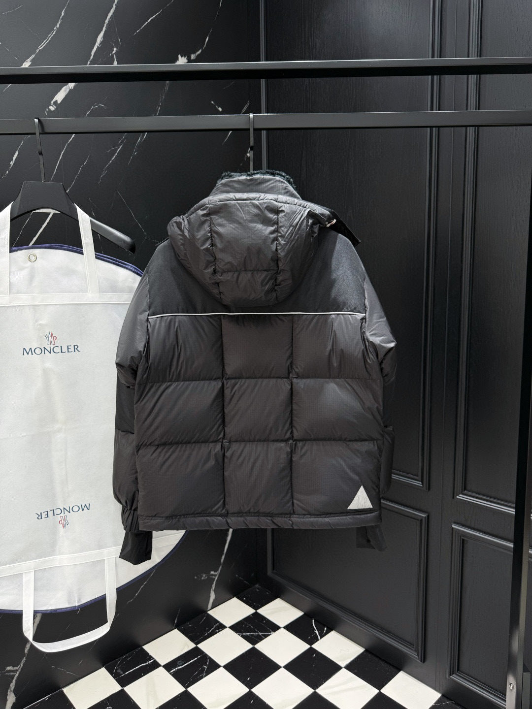 PUFFER JACKET