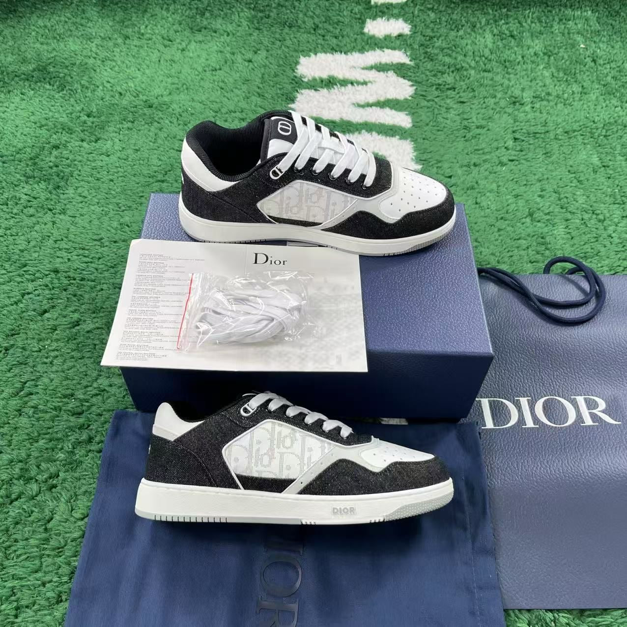 Unisex sneakers