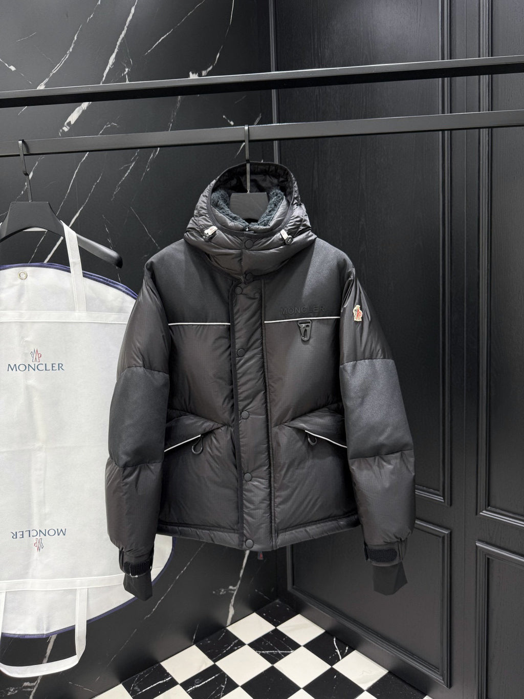 PUFFER JACKET