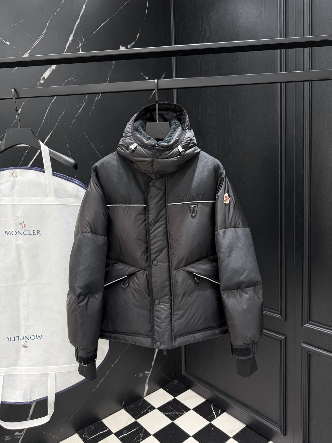 PUFFER JACKET