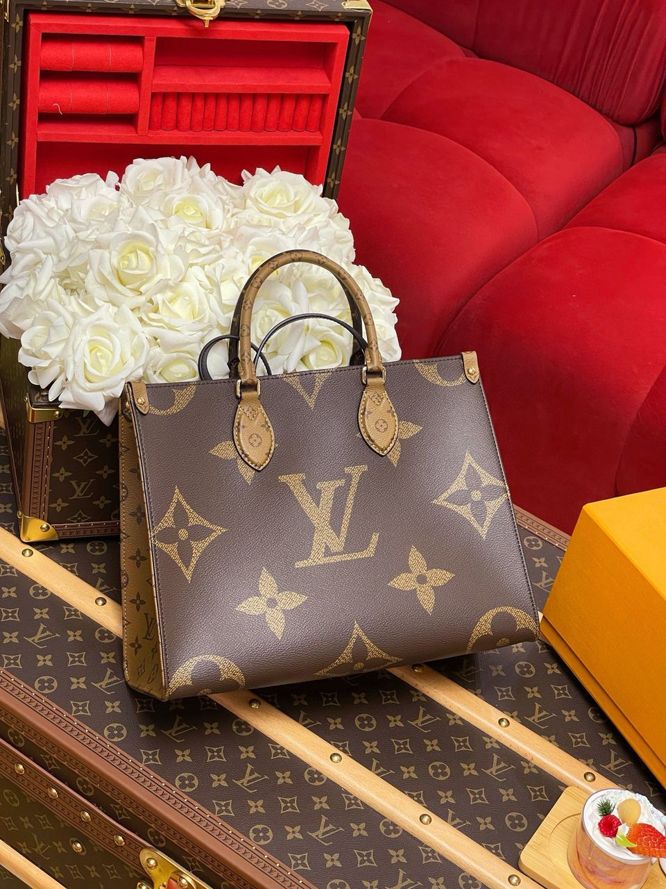 Women bag tote