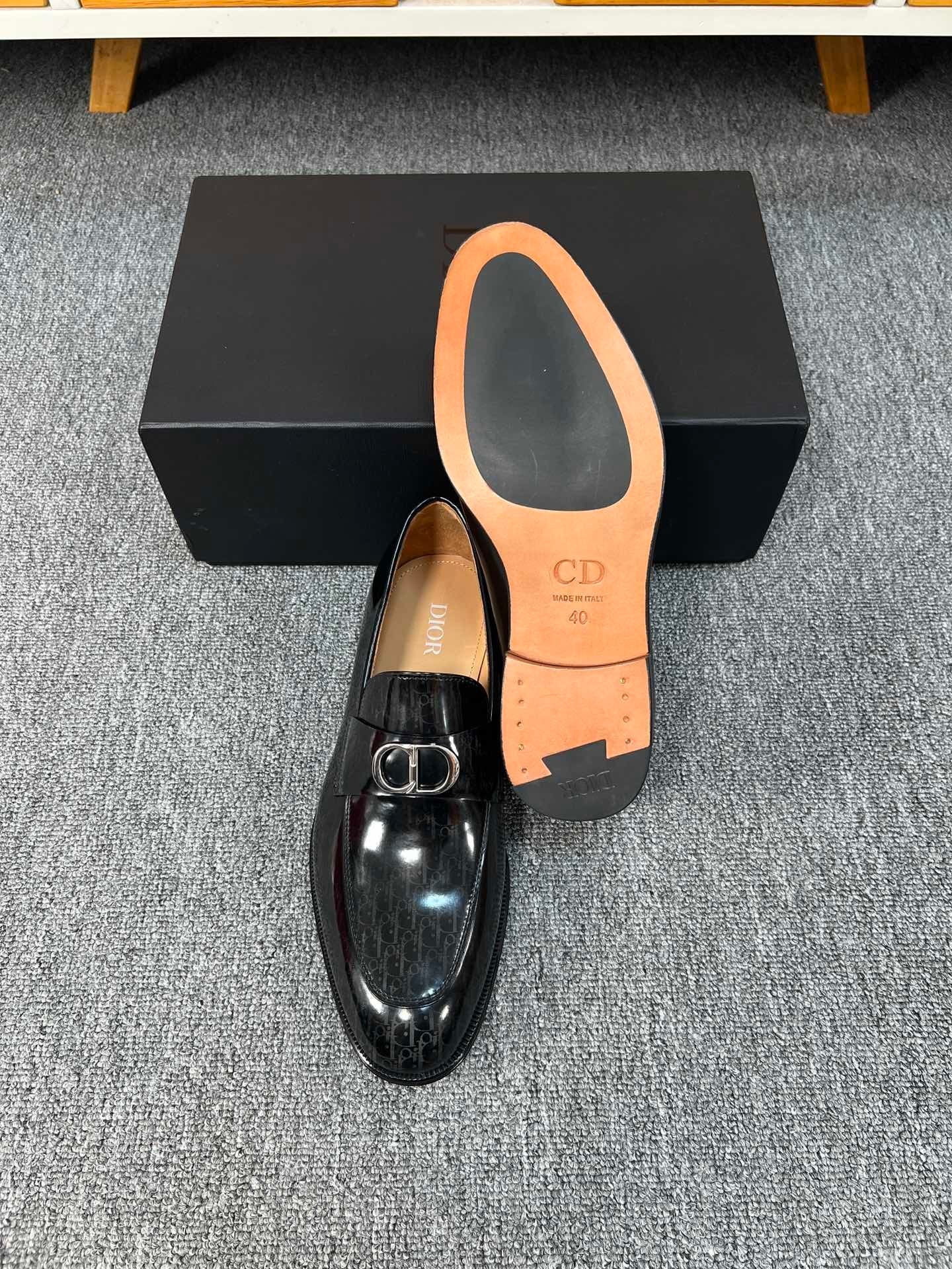 MEN LOAFERS