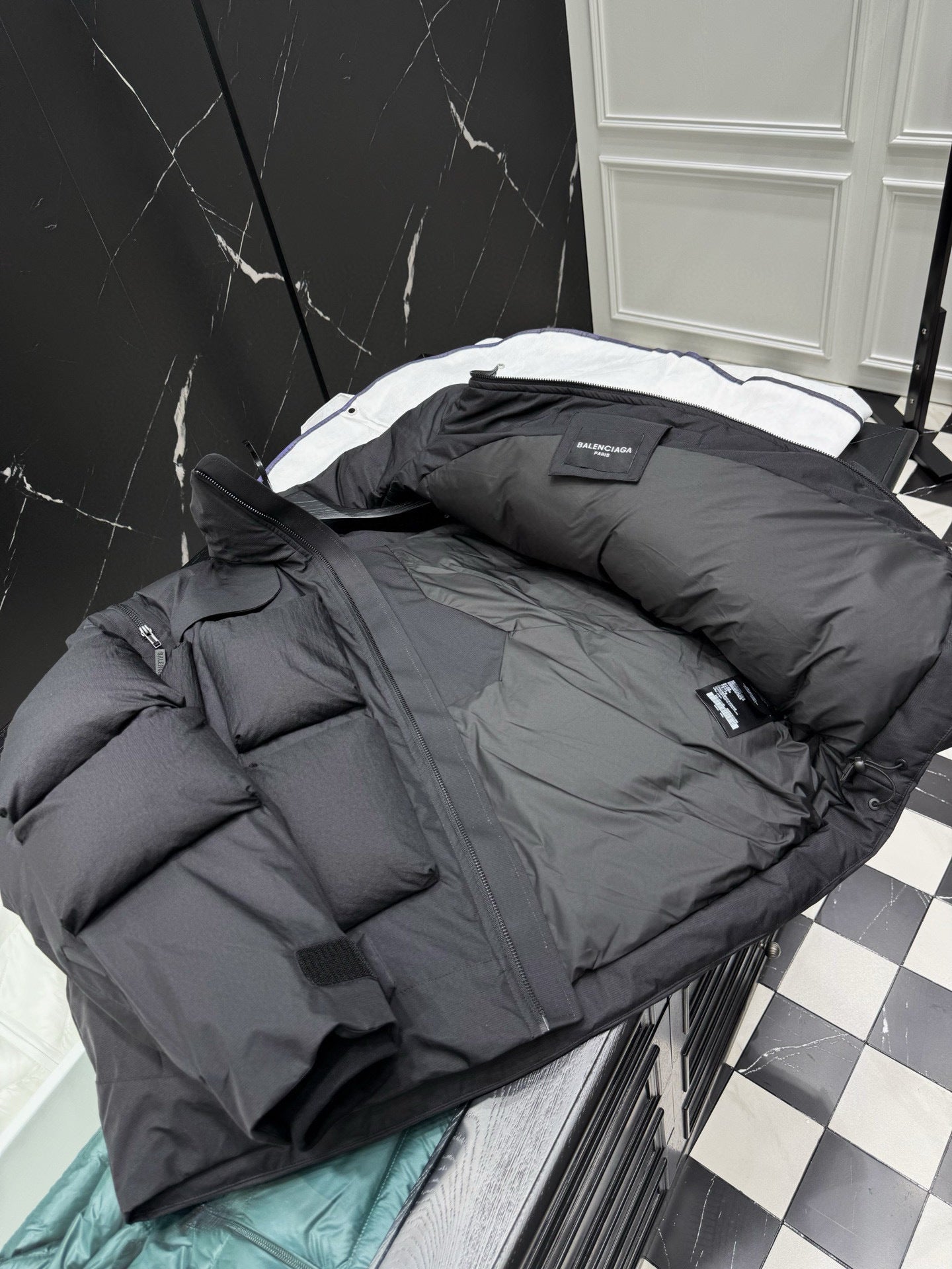 PUFFER JACKET