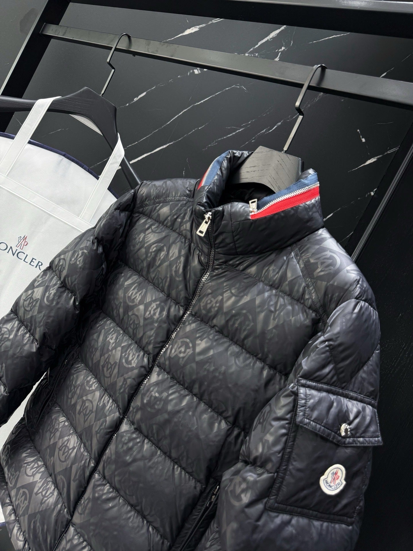 PUFFER JACKET