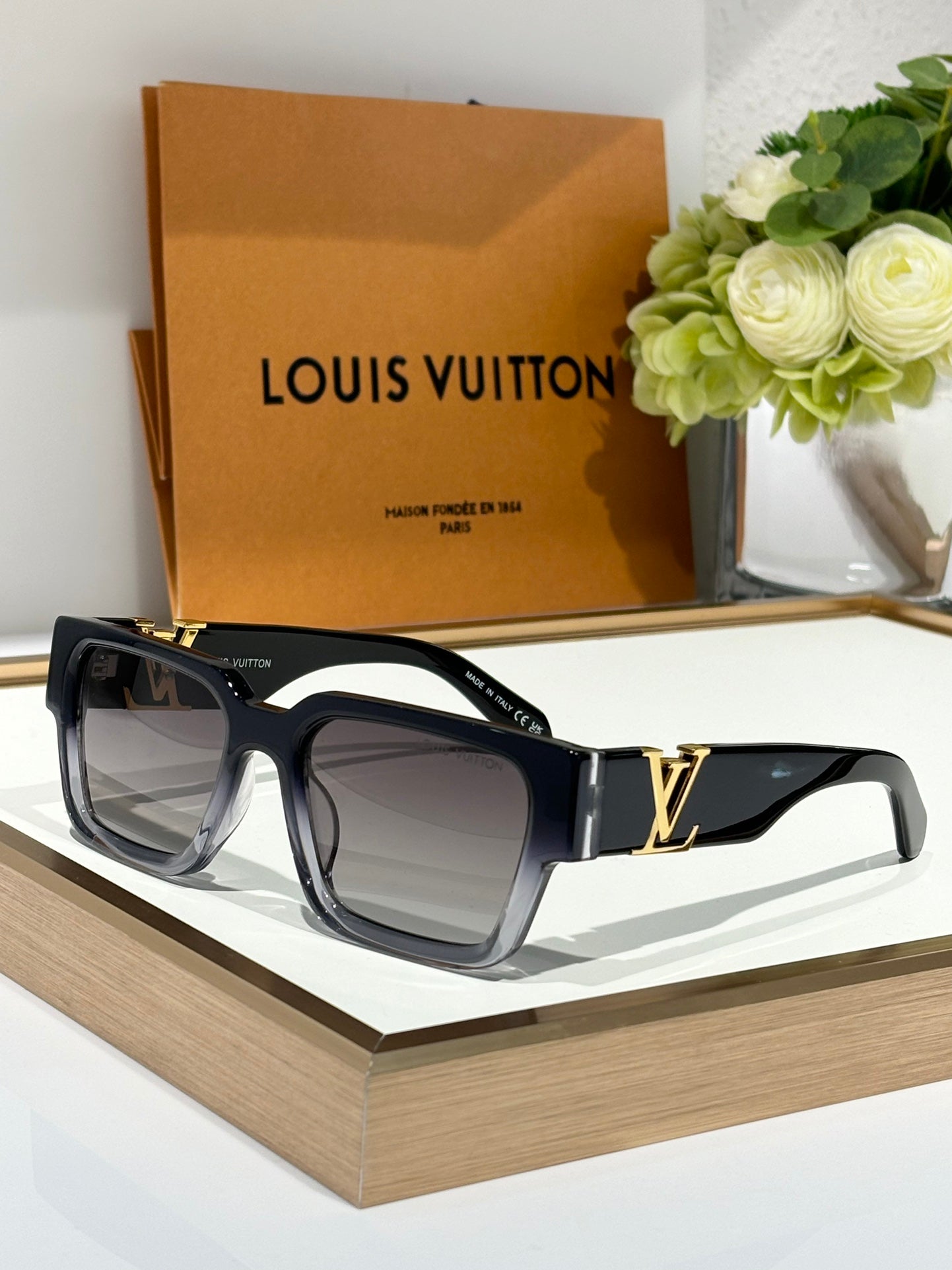 Sunglasses (6 Colors)