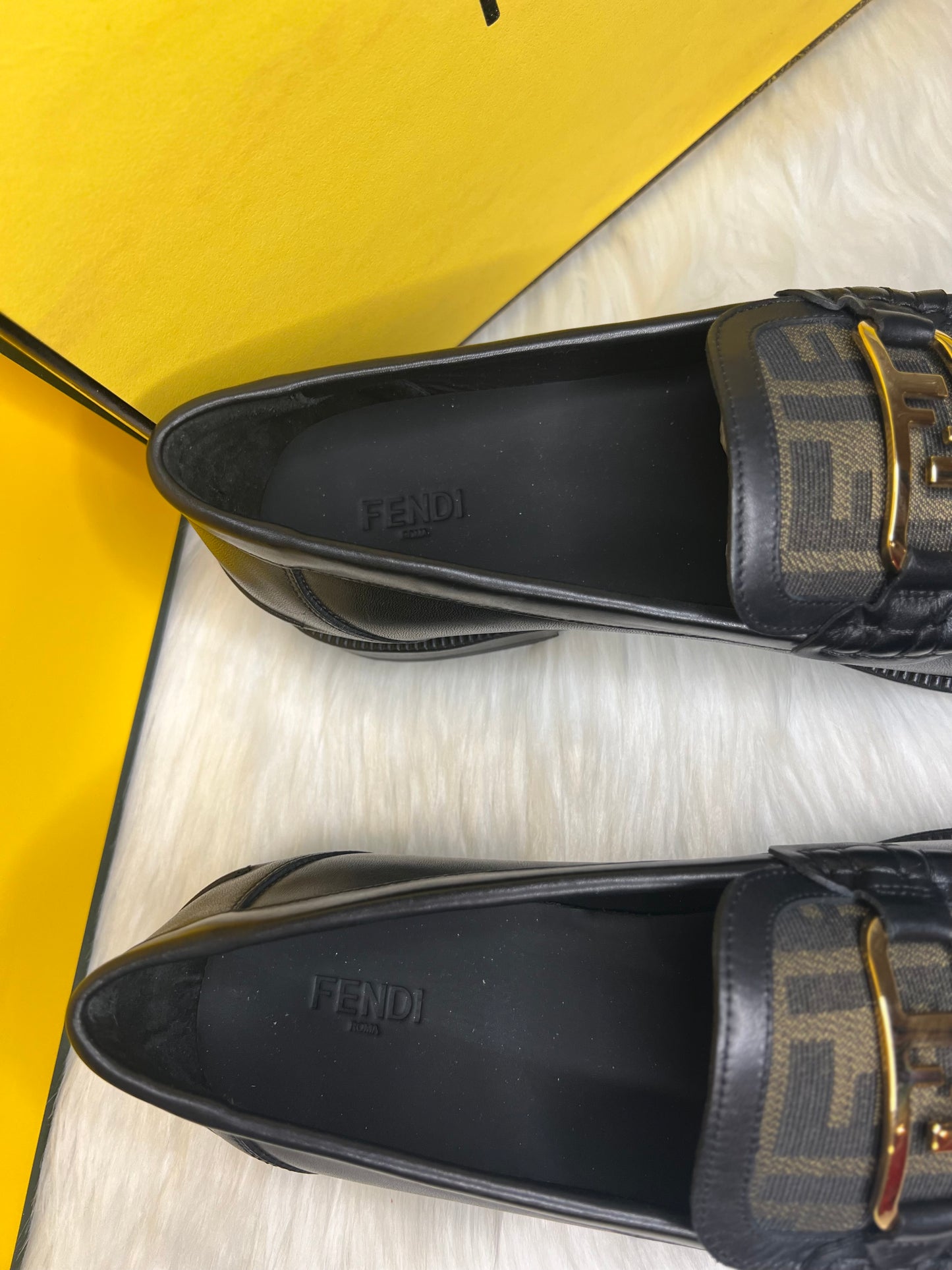 MEN LOAFERS