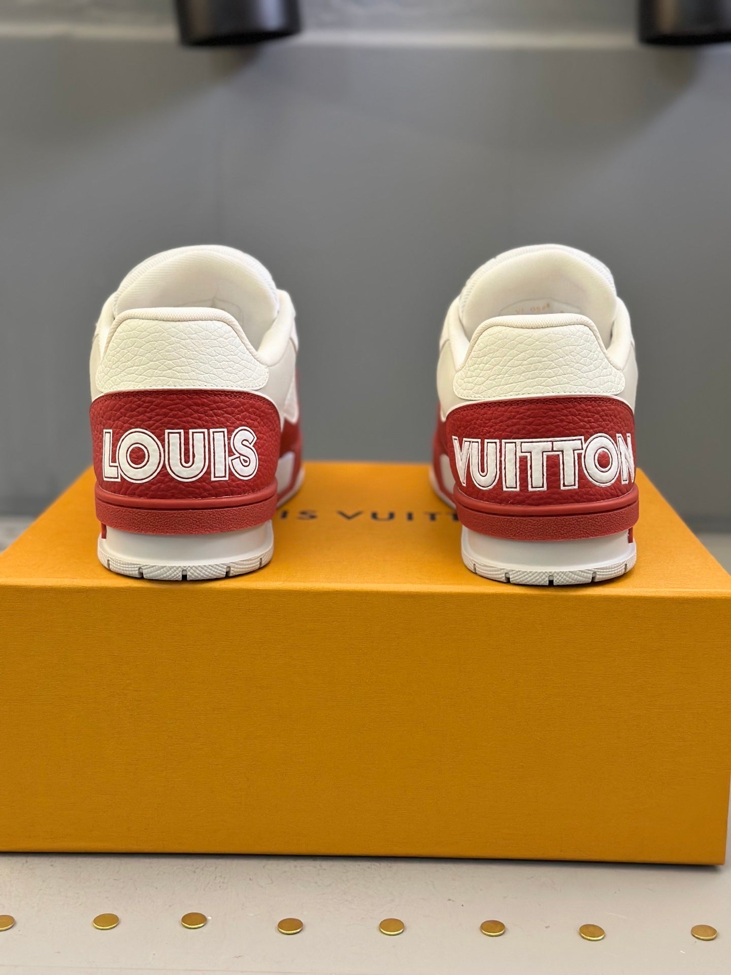 UNISEX SNEAKERS