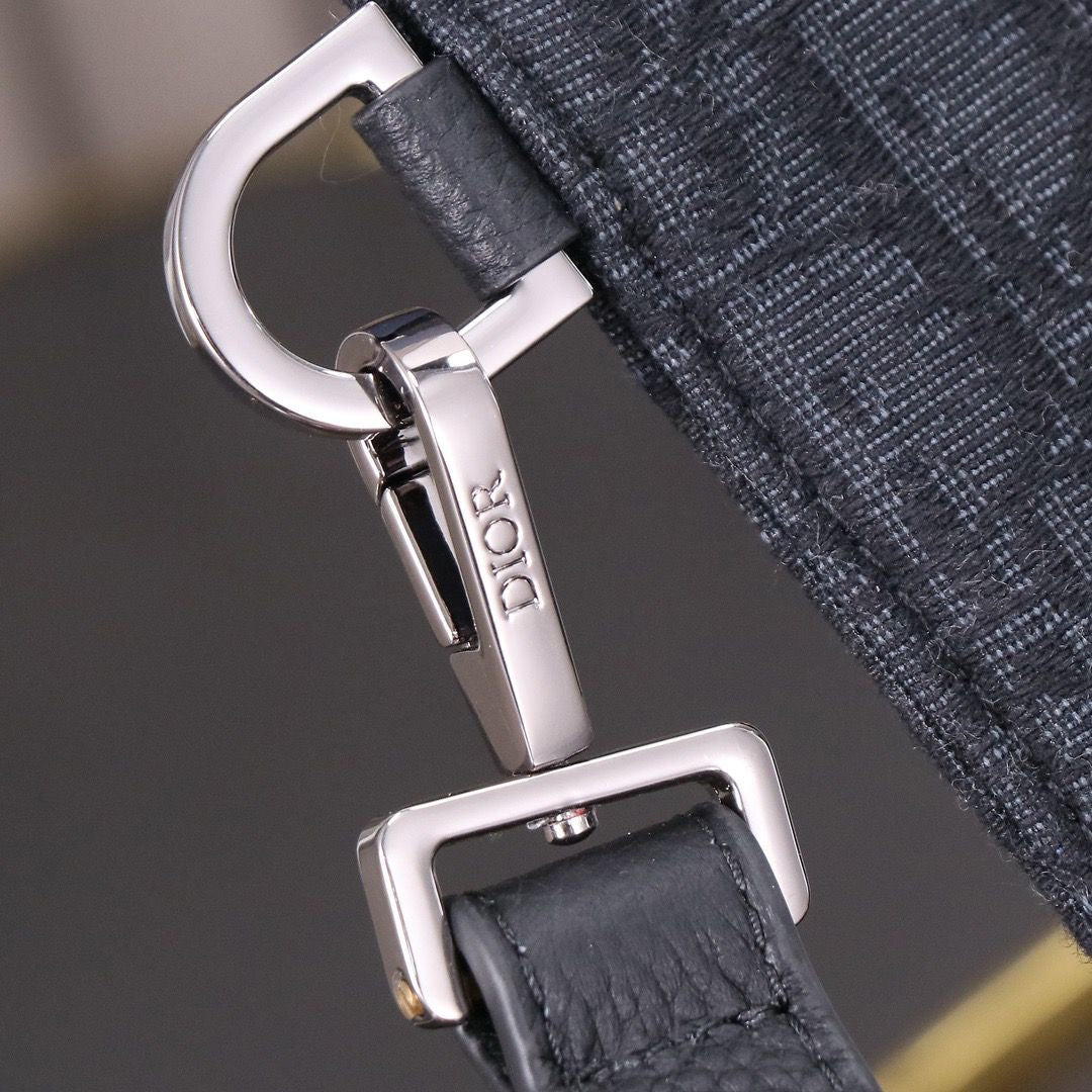 Men bag pouch