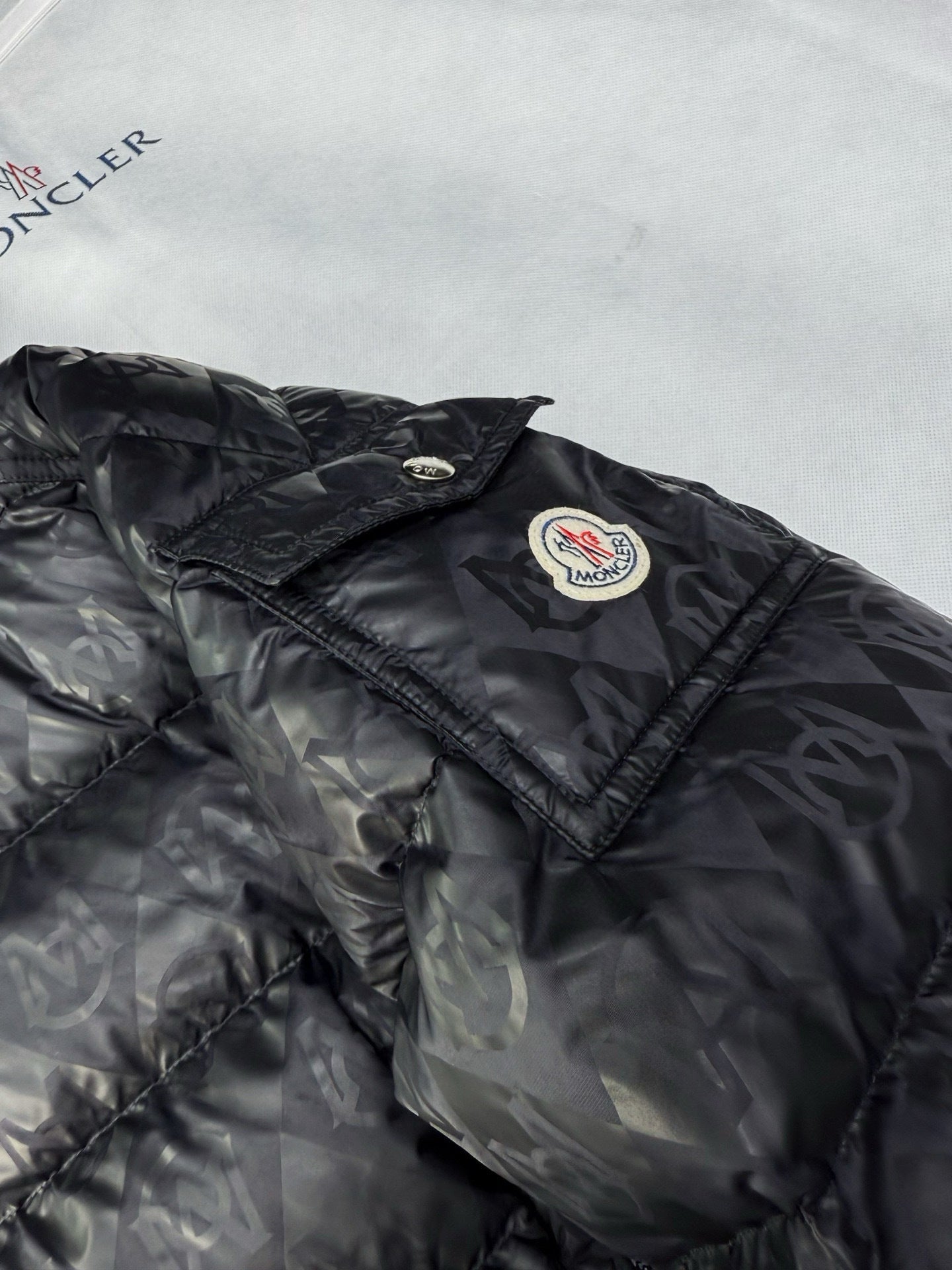 PUFFER JACKET