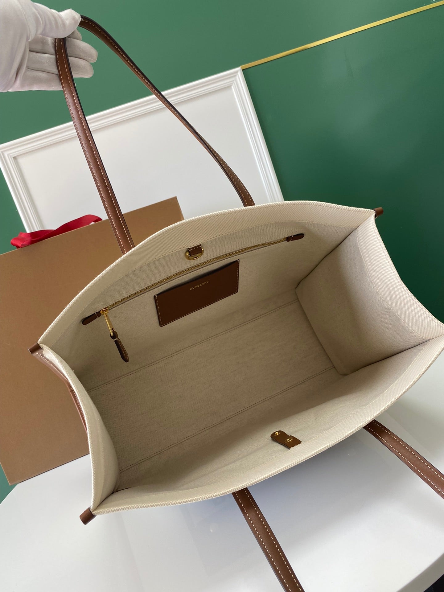 Women bag tote