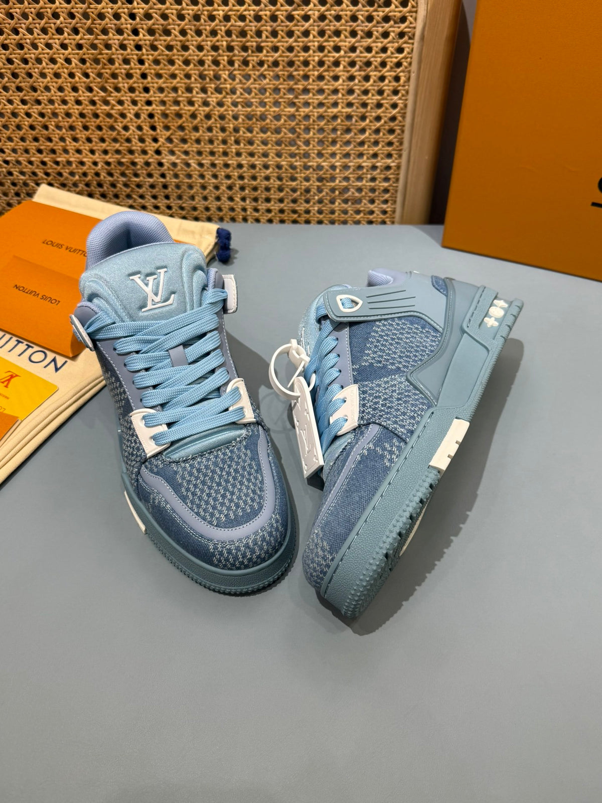 Sneakers