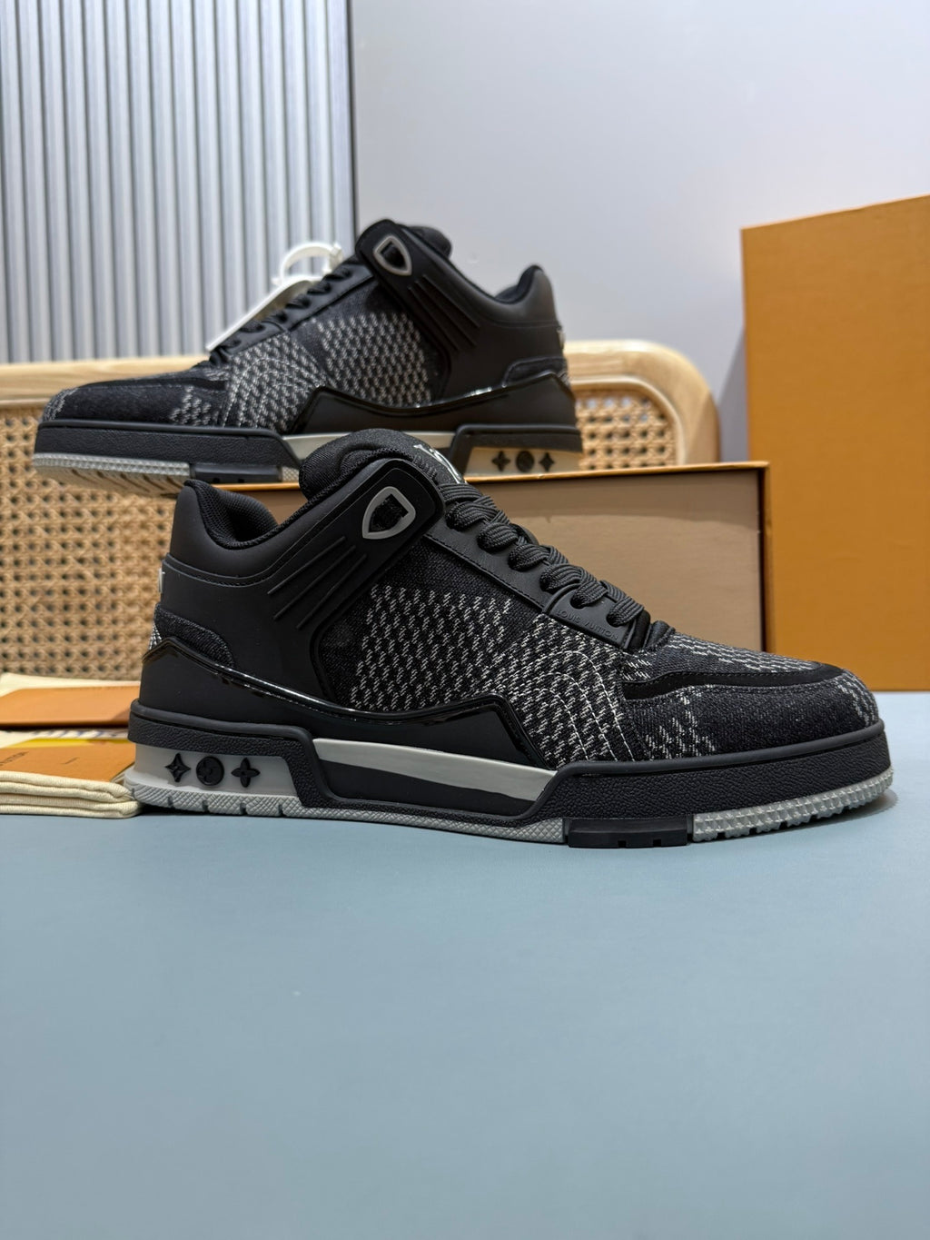 Sneakers