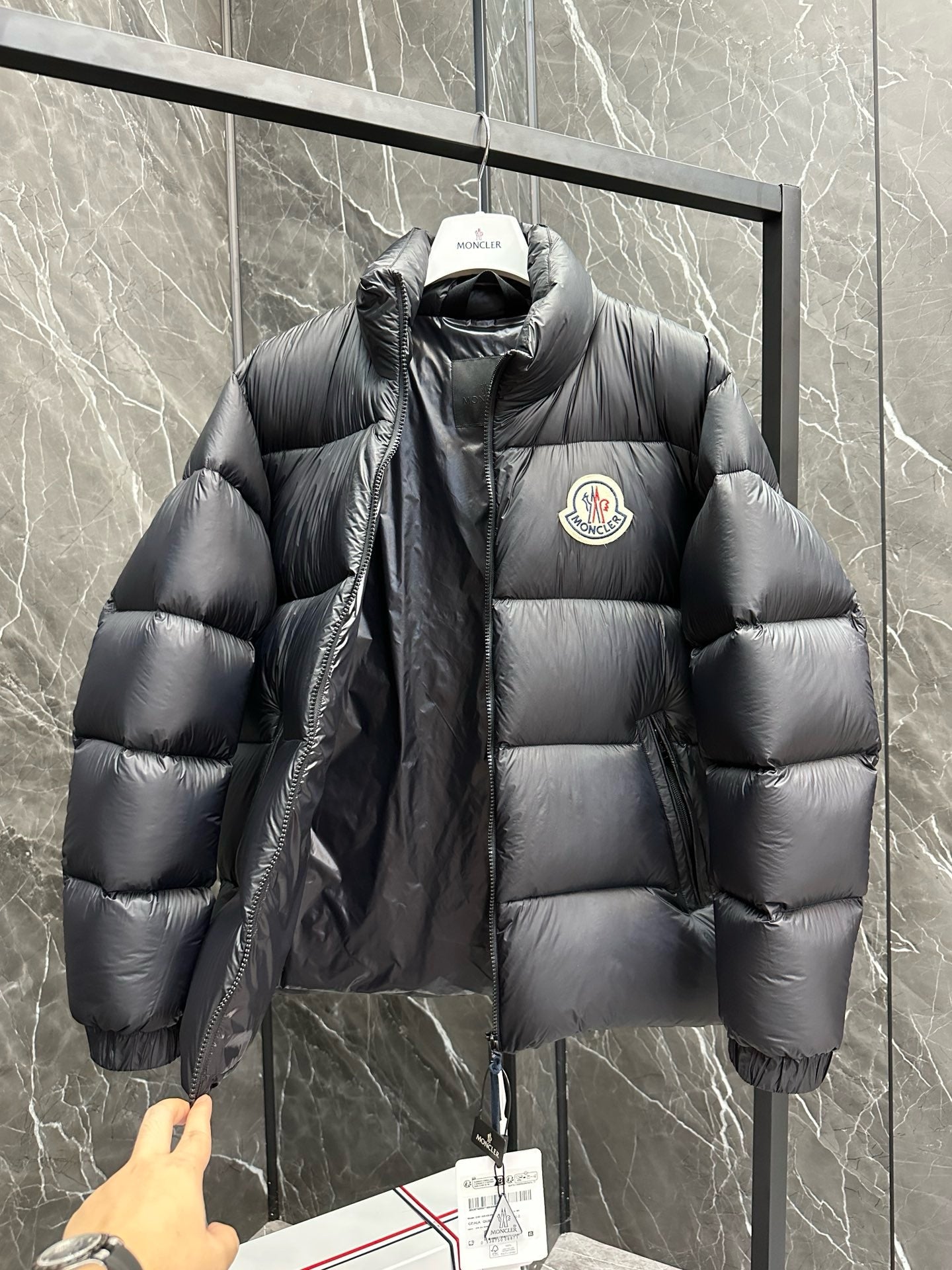 PUFFER JACKET