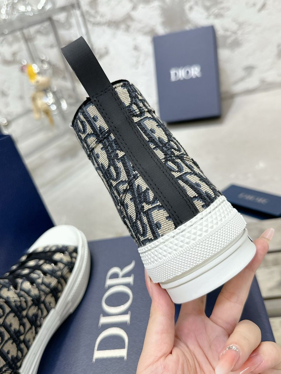 Unisex sneakers