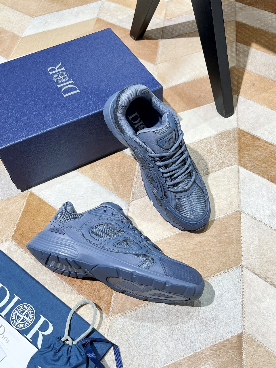Unisex sneakers