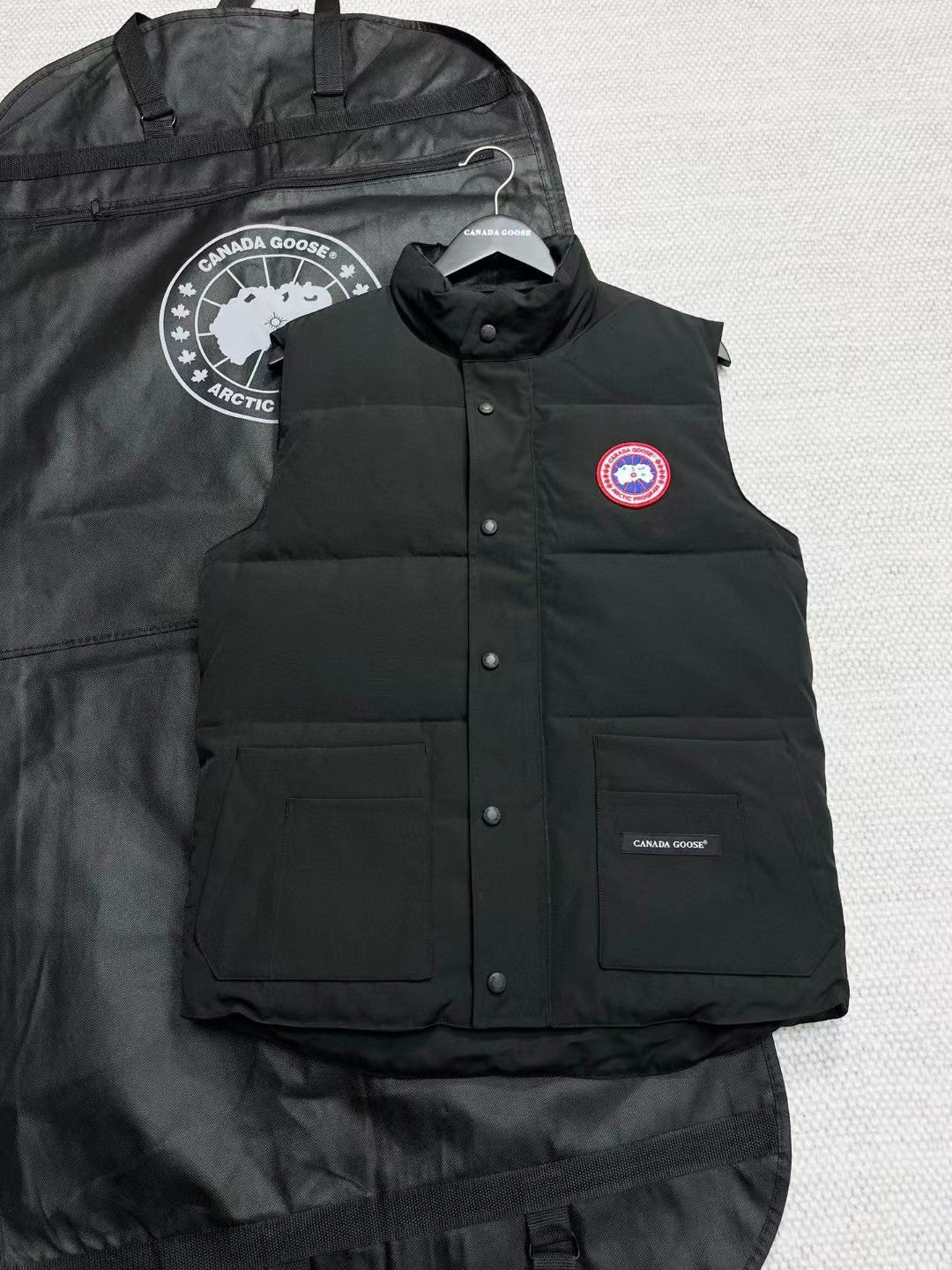 GOOSE VEST