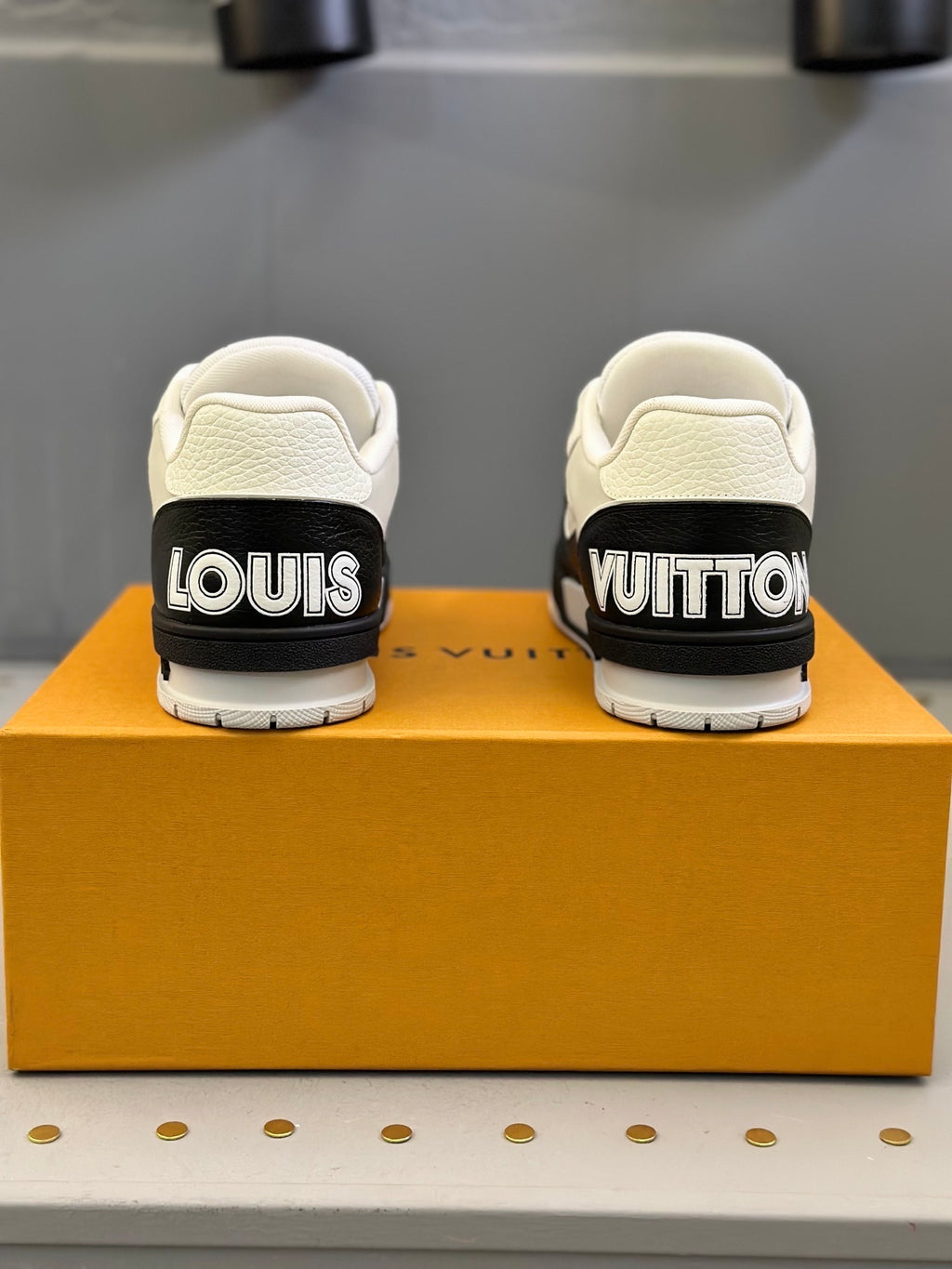 UNISEX SNEAKERS