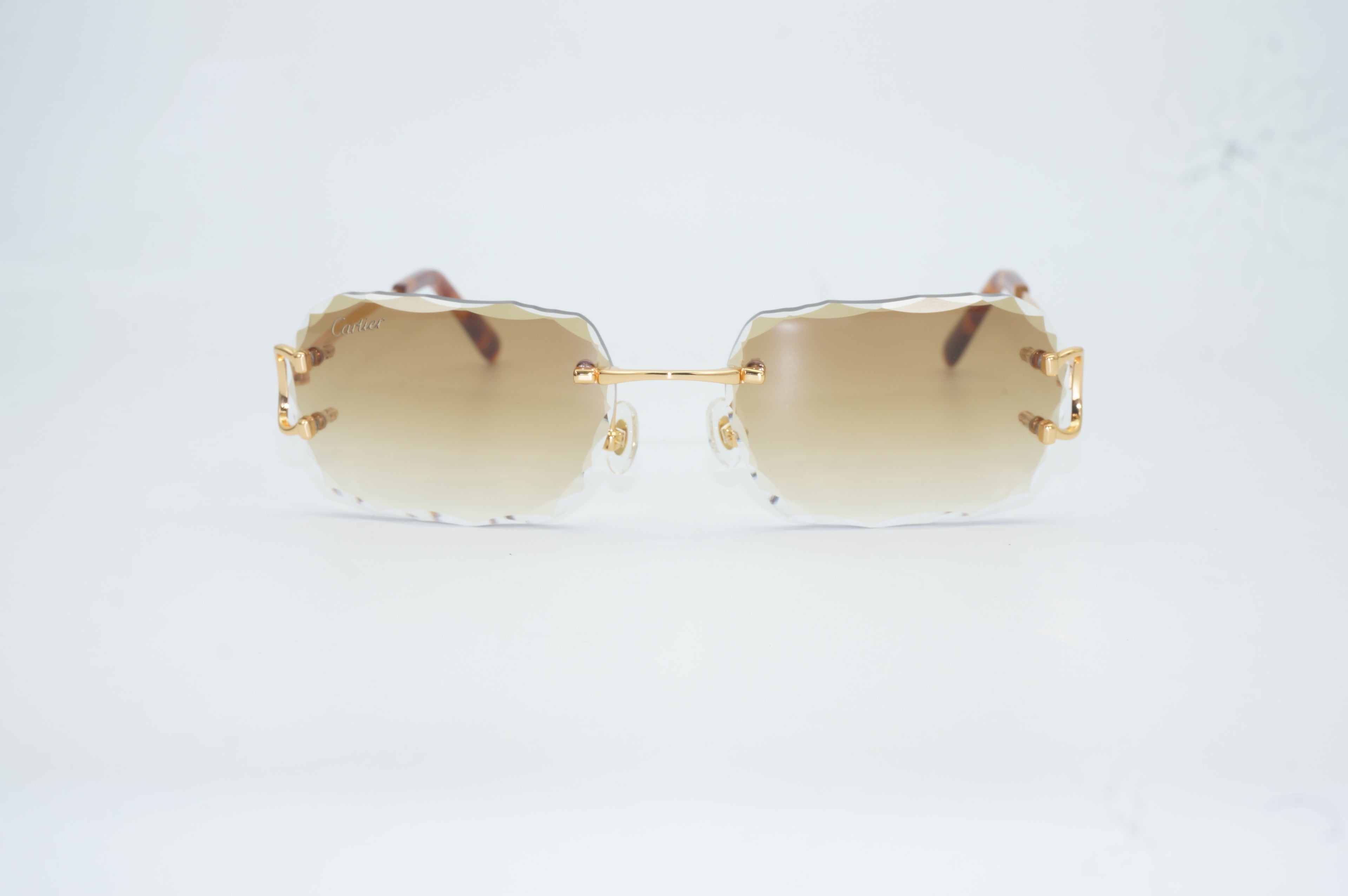 Diamond cut lens sunglasses