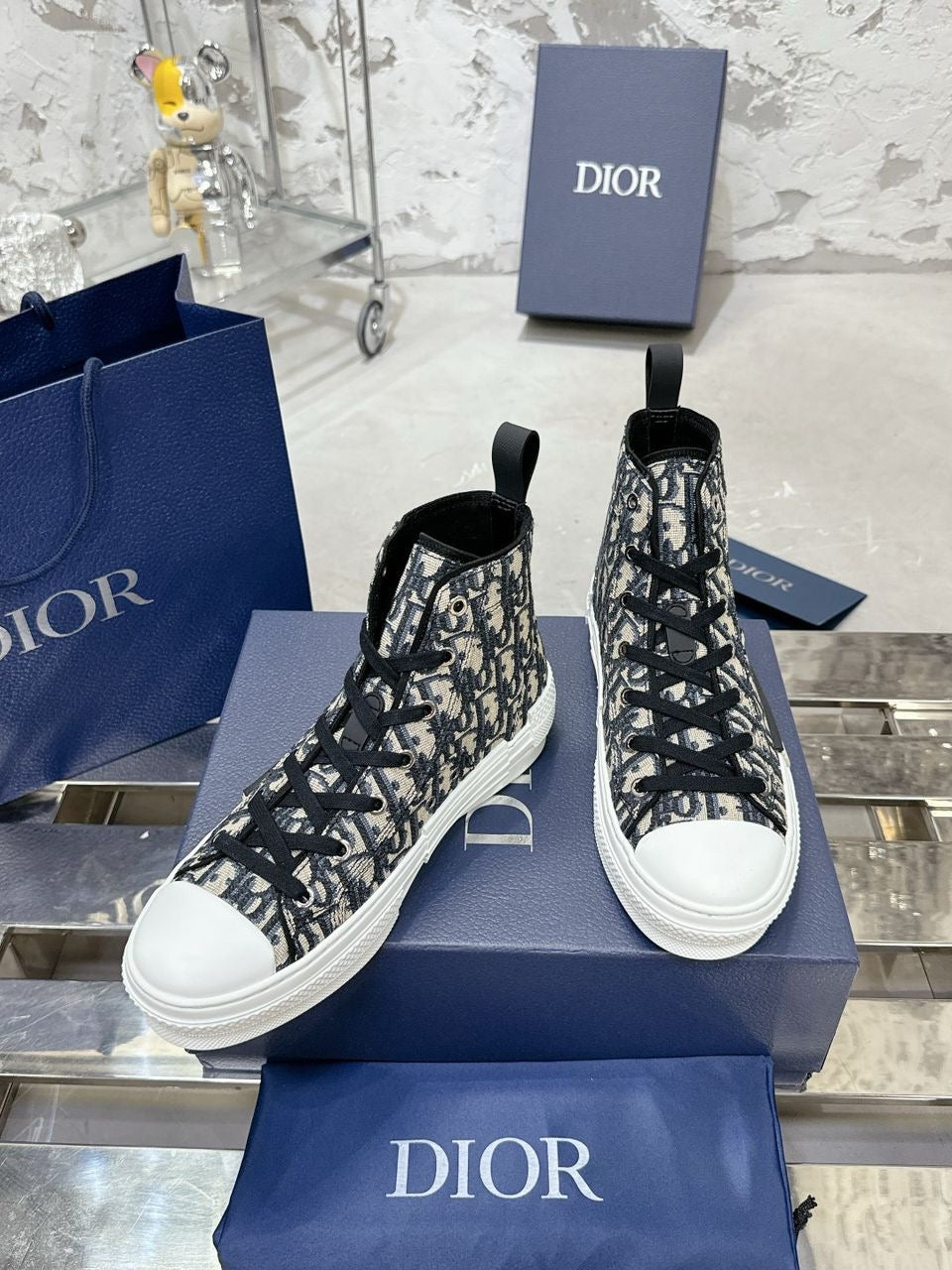Unisex sneakers