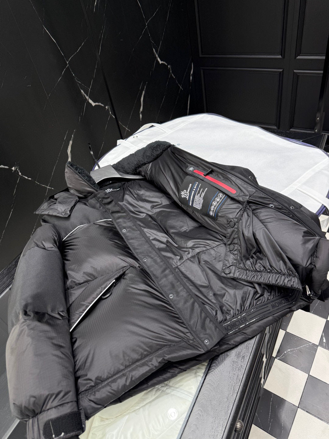 PUFFER JACKET