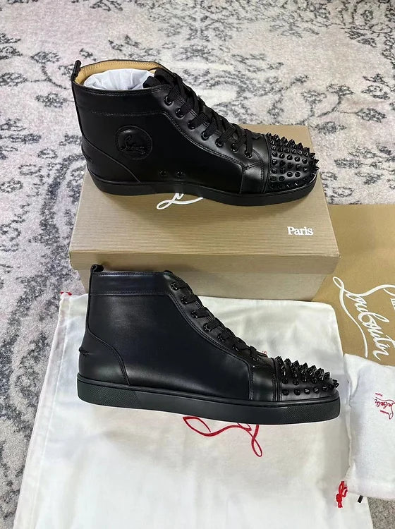 Leather sneakers