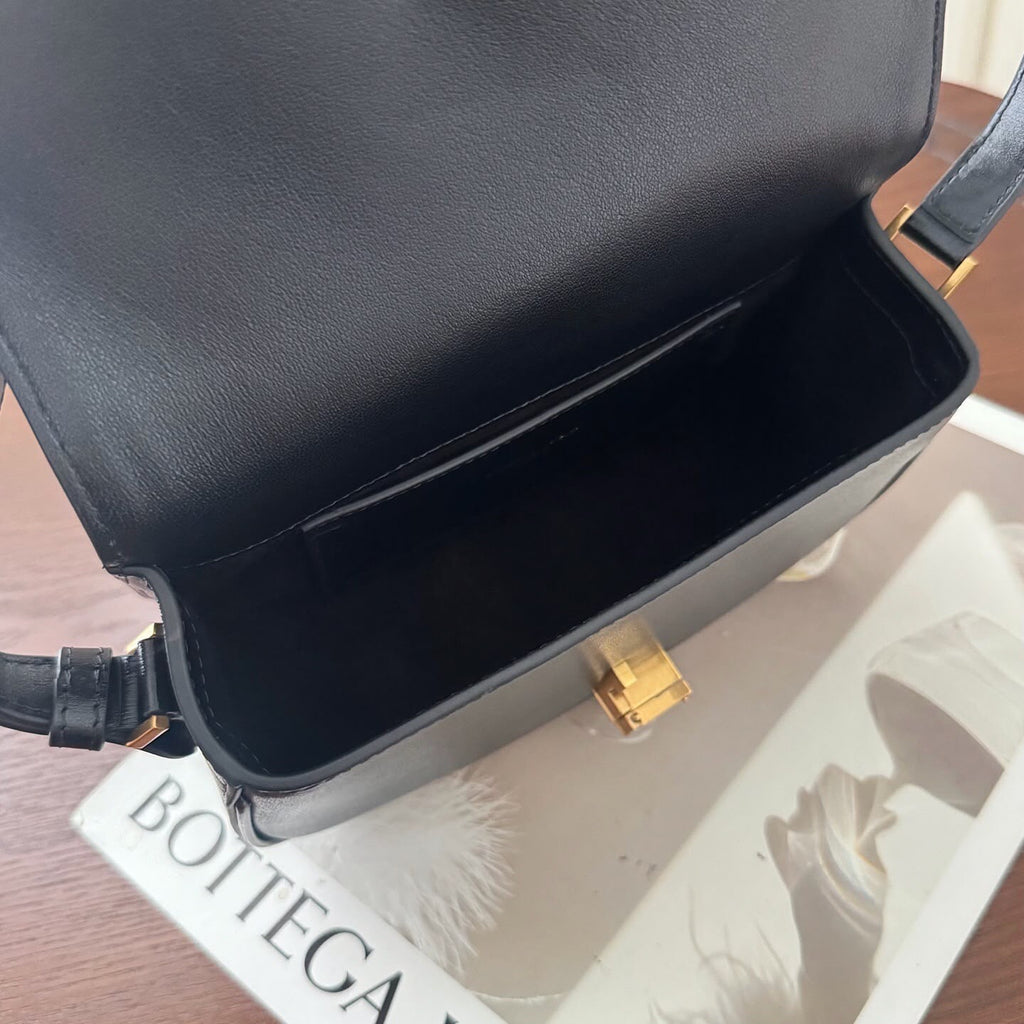Women bag