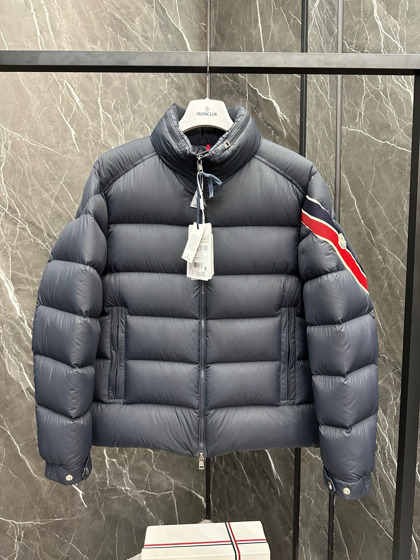 PUFFER JACKET